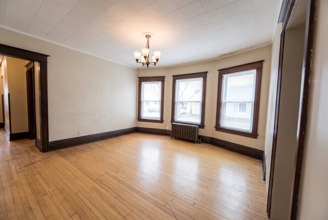 Building Photo - 122 N Franklin St