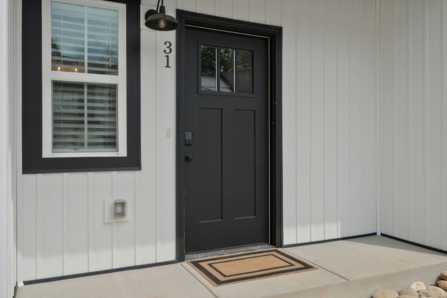 Building Photo - Sango Drive 3 Bedroom Townhomes For Rent!