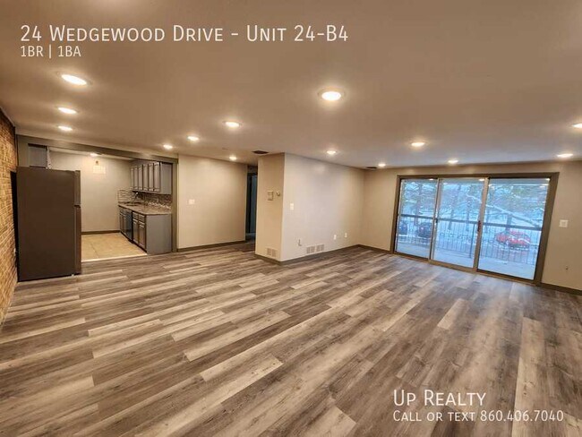 Foto del edificio - 24 Wedgewood Dr