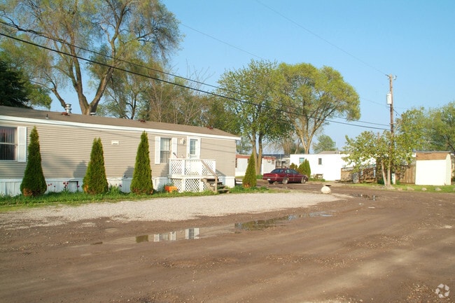Building Photo - Blue Sky Mobile Home Park