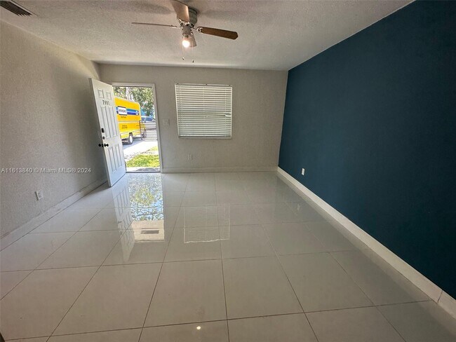 Foto del edificio - 7981 NW 12th Pl