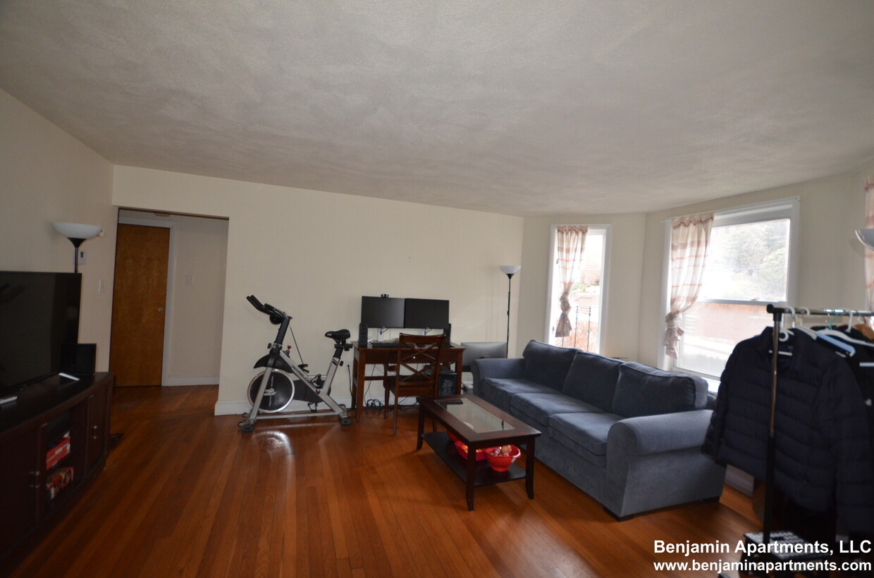 Foto principal - 316 Tappan St