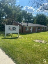 Building Photo - 1574-1574 Leonaire Ct
