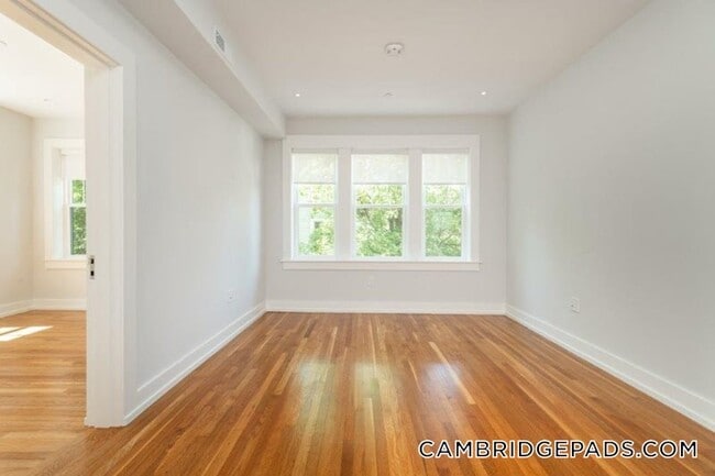 Building Photo - 16A Forest St.