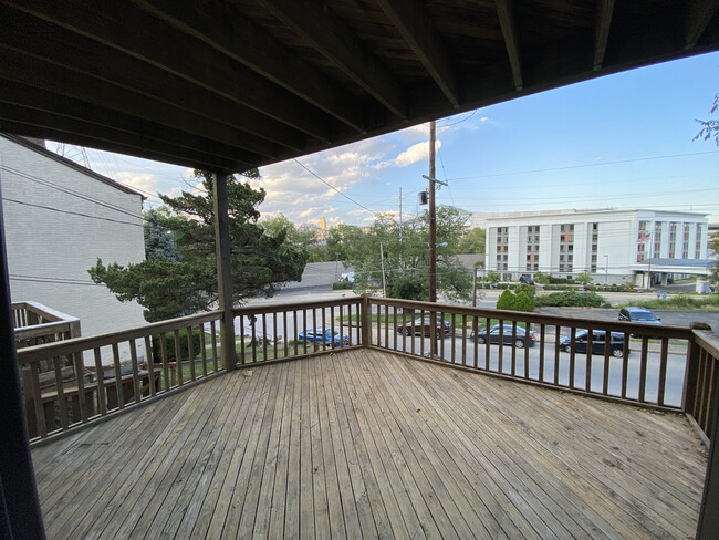 Main Floor Deck - 211 Western Ave