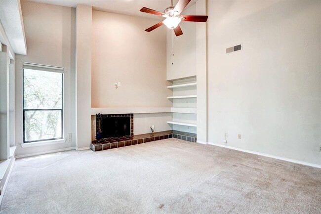 Building Photo - 8200 Neely Dr