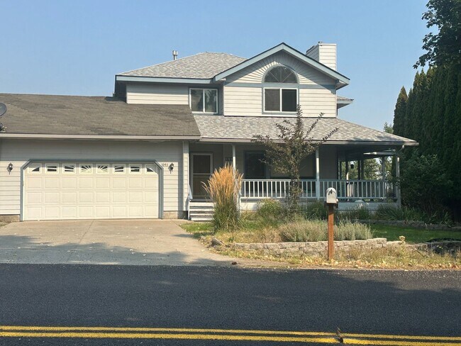 Foto del edificio - Two Story home with Finished basement- Hayden