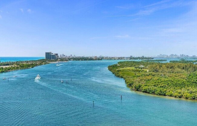 Foto del edificio - 500 Bayview Dr