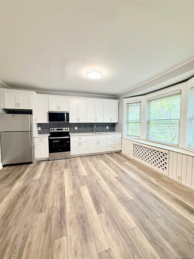 Foto del edificio - 127 Woodland Ave