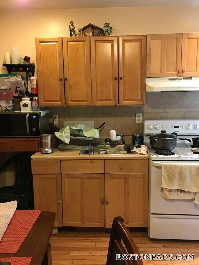 Foto del edificio - 144 Chelsea St