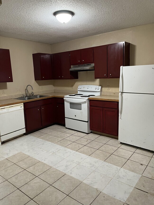 Building Photo - 120 Villa Ct