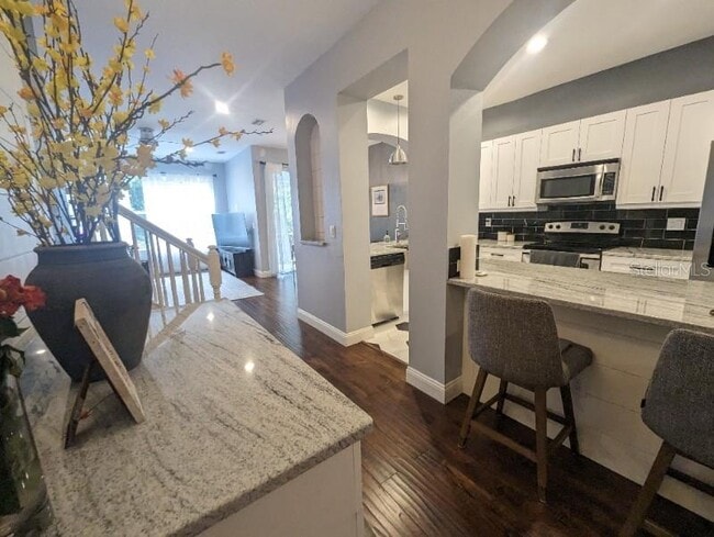 Foto del edificio - 2142 Park Crescent Dr