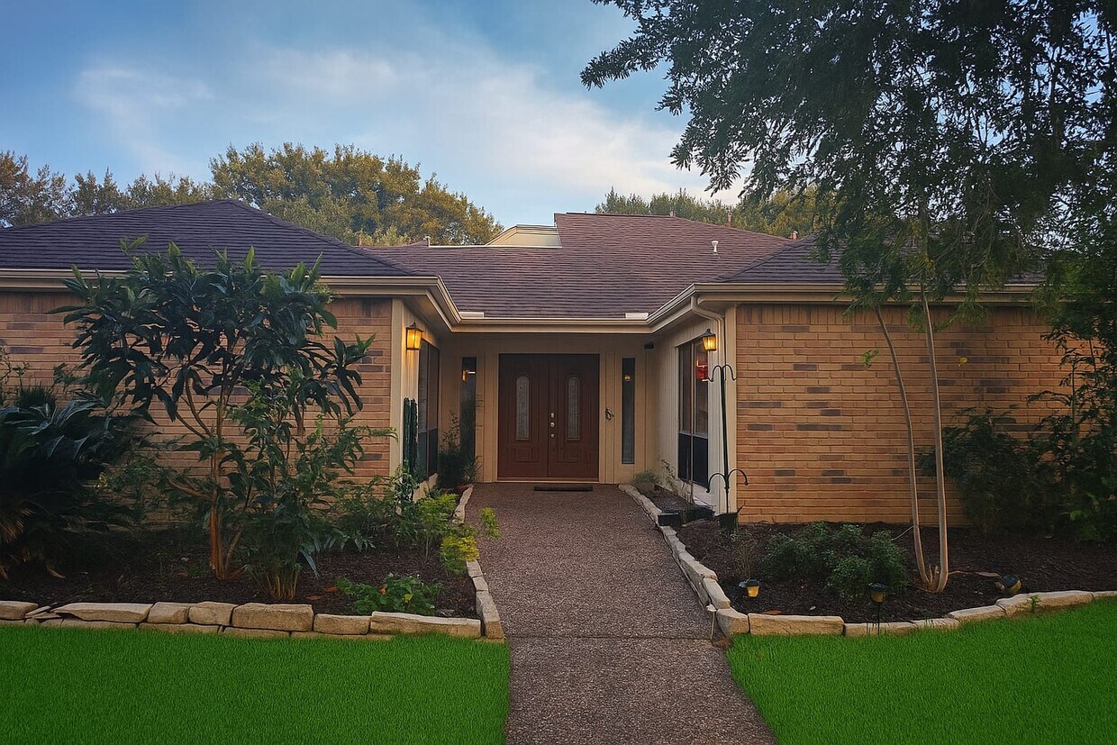 Photo - 12103 Ella Lee Ln
