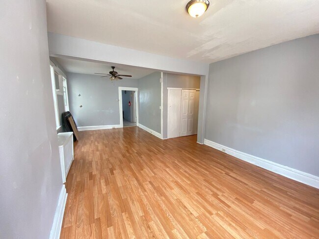 Building Photo - 56 Newton Pl