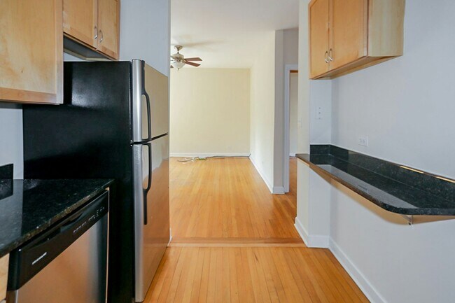 Foto del edificio - 1946-2 West Leland Avenue, Unit 2