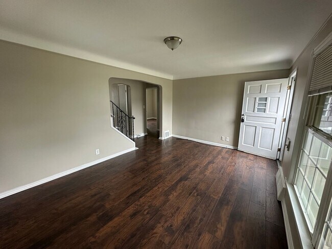 Foto del edificio - 3 Bedroom suite located at Garfield Heights
