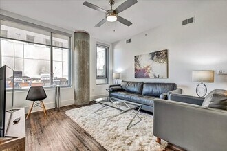 Building Photo - 3005 Peachtree Rd