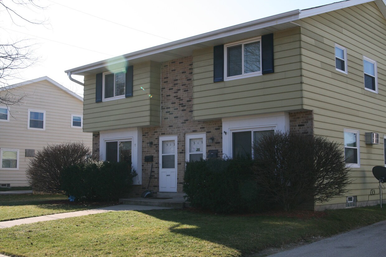 315 Darlene Dr Unit 315, Waukesha, WI 53189 Condo for Rent in