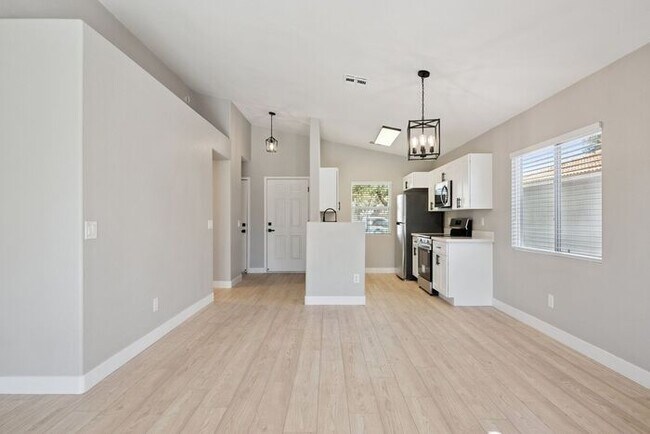 Building Photo - 11545 E Contessa St