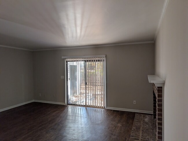 Building Photo - 119 Karen Ct