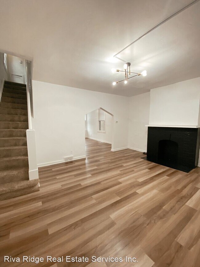 Building Photo - 3 br, 1 bath House - 425 Parklow Street