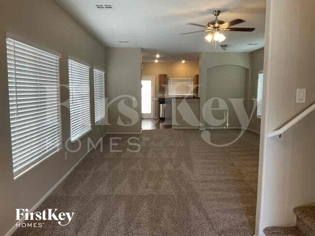 Foto del edificio - 5134 Tunnel Falls Dr