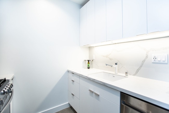 Building Photo - 65 Buena Vista