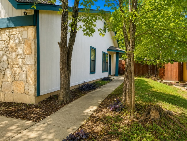 Building Photo - 7315 Ridge Beach Dr