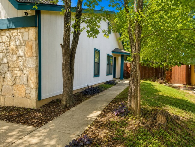Foto del edificio - 7315 Ridge Beach Dr