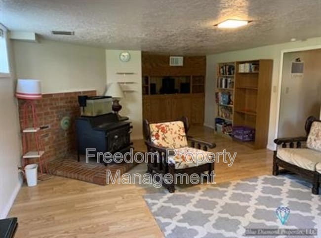 Foto del edificio - 2821 N Weaver Cir