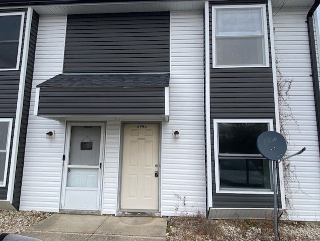 Foto principal - 6972-6996-6996 Joseph Dr