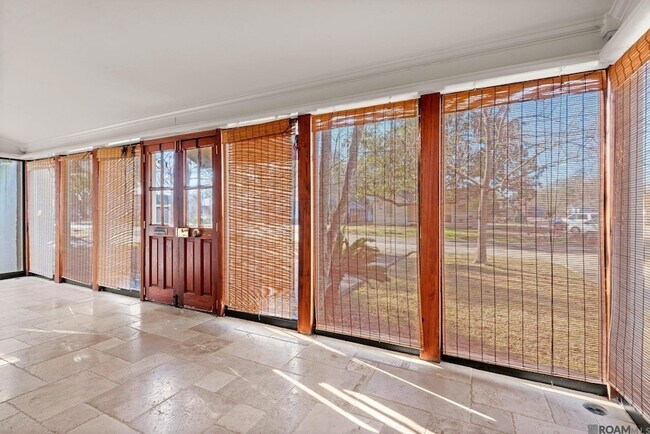 Foto del edificio - 4621 Sweetbriar St