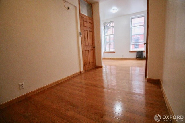 Building Photo - 129 Eldridge Street