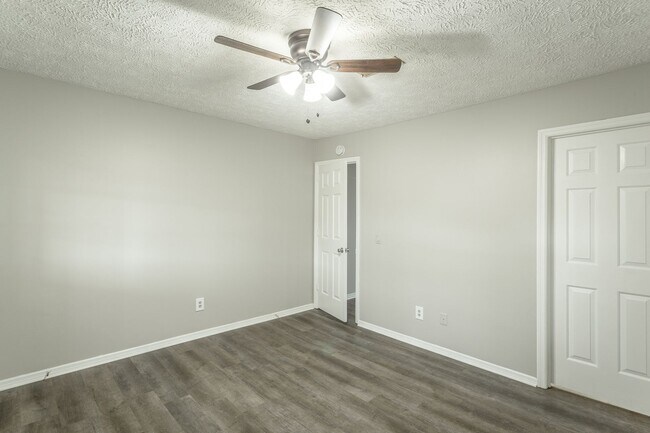 Foto del edificio - 3396 Shadowlawn Drive