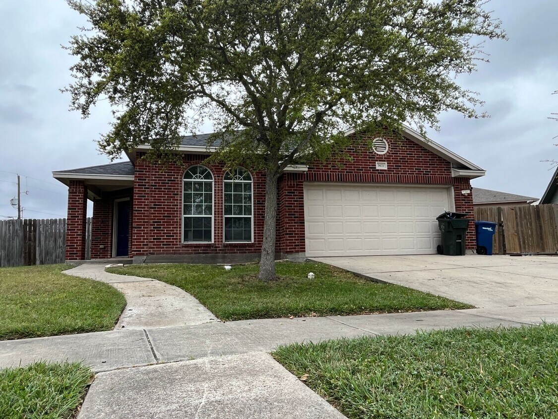 3 br, 2 bath House 3921 Gibraltar Drive House Rental in Corpus