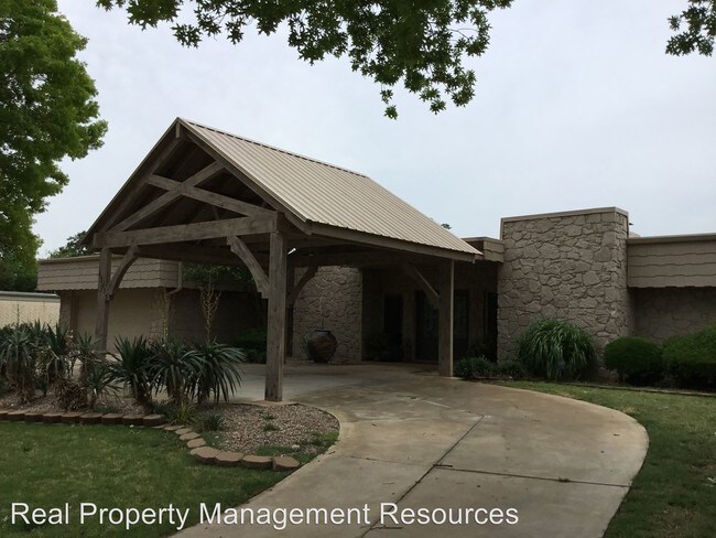 Building Photo - 12932 Green Valley Dr