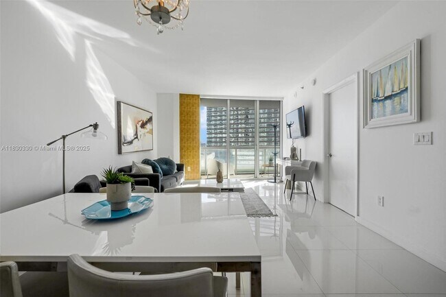 Foto del edificio - 485 Brickell Ave