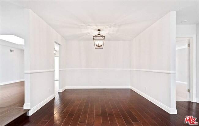 Foto del edificio - 1097 Finrod Ct