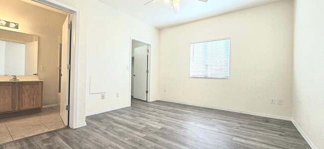 Building Photo - Beautiful 3 Bedroom, 2 Bath Condo In The NE!