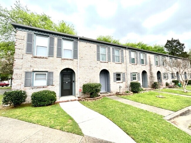 Foto del edificio - 230 Marinawoods Dr SE