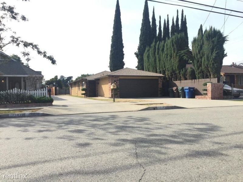 Foto principal - 11810 Killian St