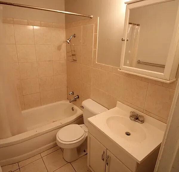 Building Photo - 3061 Bienville Dr