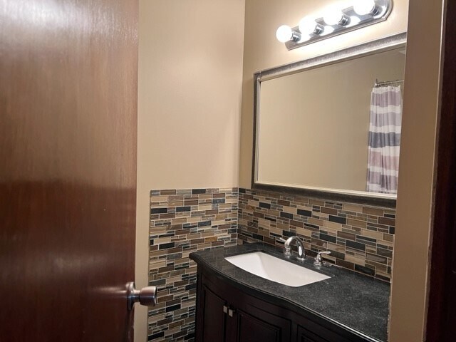 Photo du bâtiment - 3 Bed 1 Bath Unit in Olds, AB