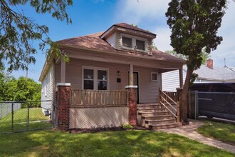 Building Photo - 14601 San Juan Dr