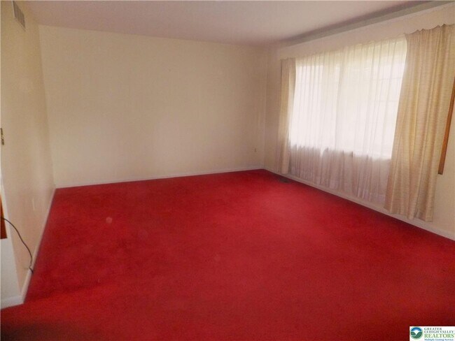 Foto del edificio - 3021 Rosewood Ct