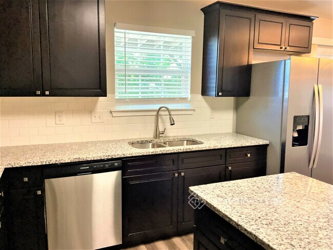 Foto del edificio - 3319 Victoria Brook Ln
