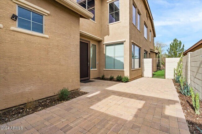 Foto del edificio - 2843 N Four Seasons Ln