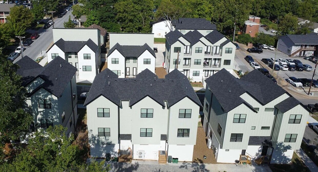 Foto del edificio - 618 Whitham Ave