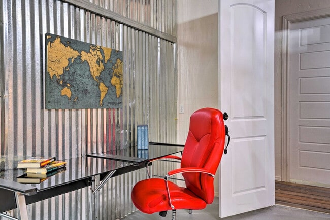 Building Photo - 3704 San Bernardo Ave