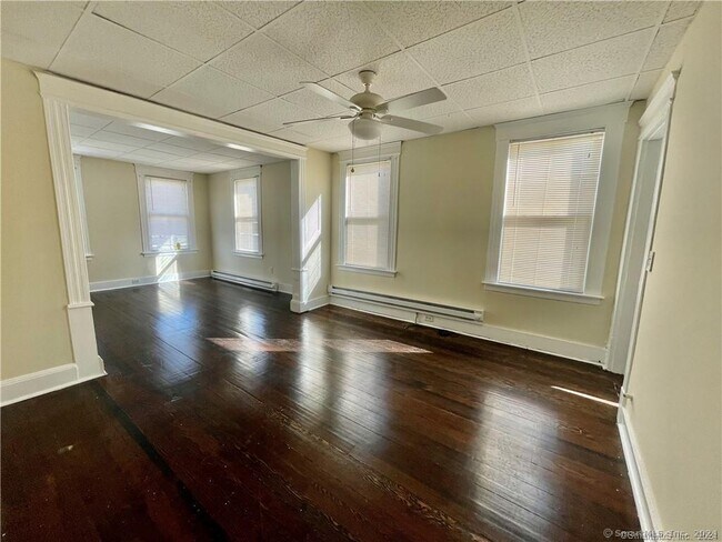 Foto del edificio - 68 Englewood Ave